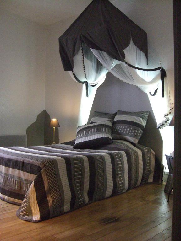 אורליאן Hotel Archange חדר תמונה